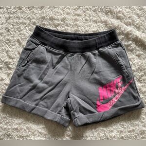 Nike Athletic/Lounge Cuffed Shorts Sz M/L